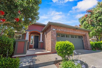 85 Lily Court, House other with 4 bedrooms, 2 bathrooms and 4 parking in Brisbane CA | Image 1