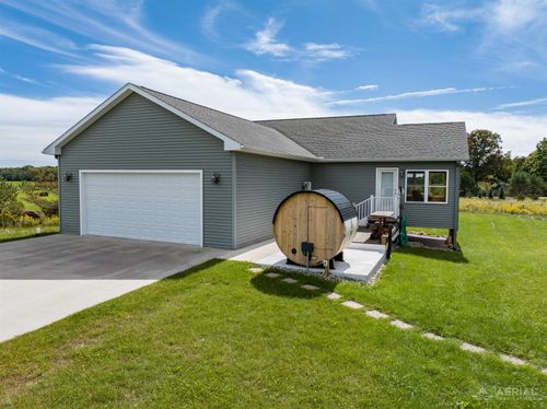 5700 Stillwagon Rd, Gladwin, MI, 48624-9026 | Card Image