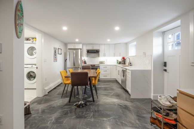Legal 2 bedroom suite | Image 31