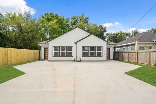b-4338 Brinkley St, Houston, TX, 77051-2523 | Card Image
