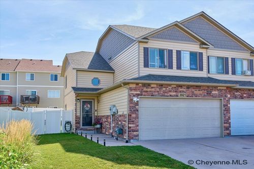 3921 Saddle Ridge Trl, Cheyenne, WY, 82001-8559 | Card Image