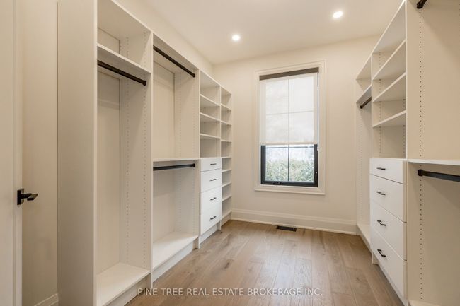 271 Codrington St, House other with 4 bedrooms, 5 bathrooms and 2 parking in Barrie ON | Image 27