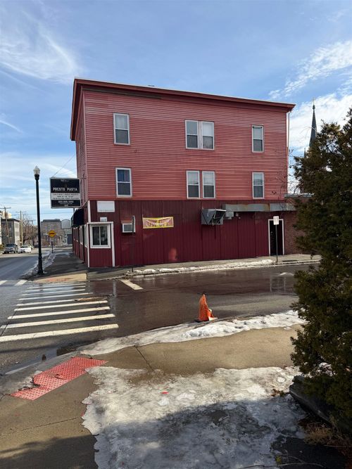 160 Amory Street, Manchester, NH, 03102 | Card Image