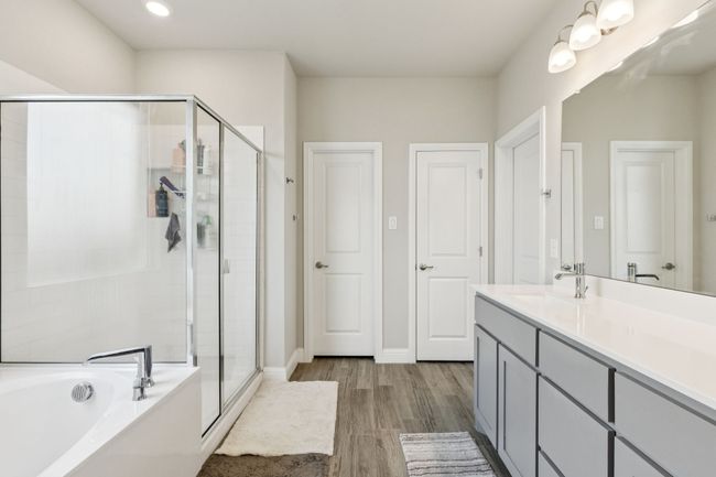 Owner’s Ensuite with Dual Sinks and Garden Tub | Image 19