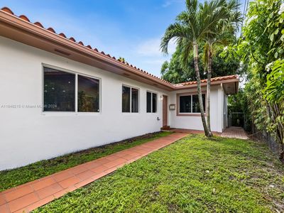 1526 Bird Rd, House other with 3 bedrooms, 2 bathrooms and null parking in Coral Gables FL | Image 3