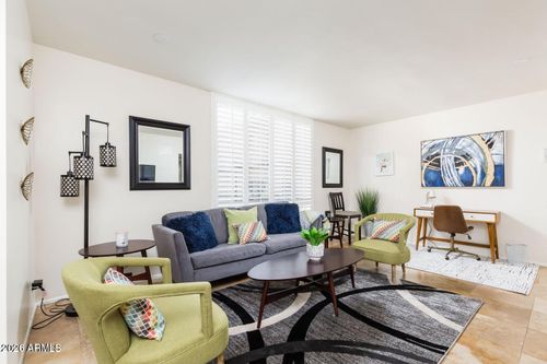 104-3242 E Camelback Rd, Phoenix, AZ, 85018-2317 | Card Image