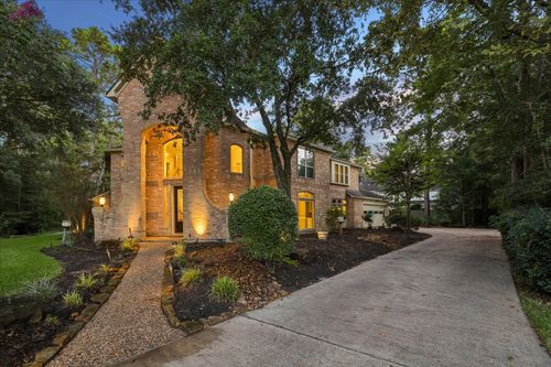 44 Dovewood Place, The Woodlands, TX, 77381 | Card Image