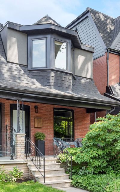 551 Clinton St, House attached with 3 bedrooms, 2 bathrooms and 2 parking in Toronto ON | Image 1