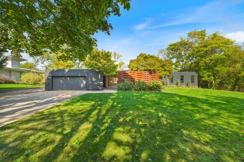 1142 Morningside Dr, Elgin, IL, 60123-1437 | Card Image