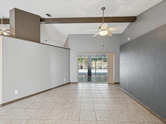 Living Room | Image 12