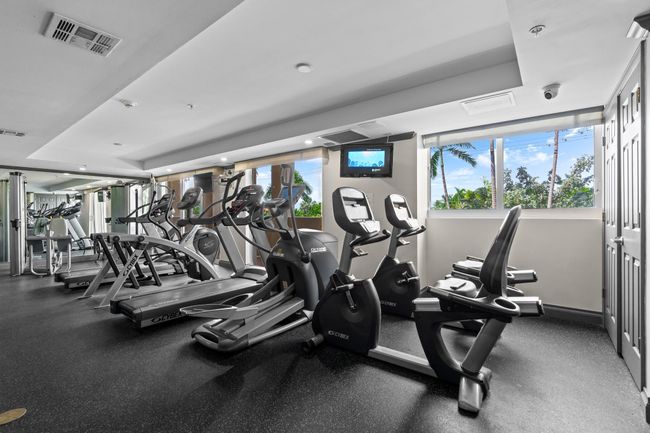 APT-505 - 2001 N Ocean Blvd, Condo with 2 bedrooms, 2 bathrooms and null parking in Fort Lauderdale FL | Image 33