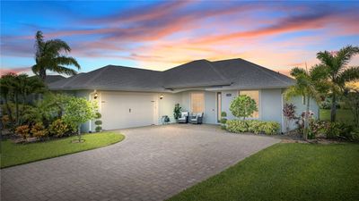 724 Yearling Trail, House other with 3 bedrooms, 2 bathrooms and null parking in Sebastian FL | Image 1