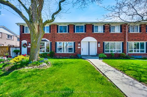 2-2700 Barton St E, Hamilton, ON, L8E2J7 | Card Image