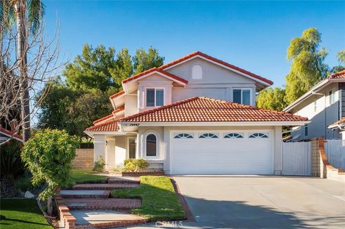 19447 Old Friend Rd, Canyon Country, CA, 91351-1274 | Card Image