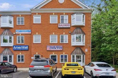 5985-302-5985 Columbia Pike, Falls Church, VA, 22041-2043 | Card Image