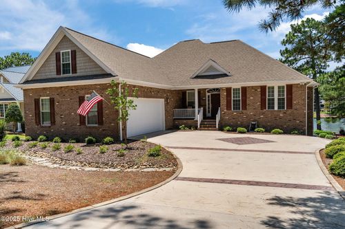 125 Baker Cir, Seven Lakes, NC, 27376-9357 | Card Image