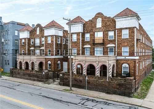 apt-119-115-119 W 39th St, Kansas City, MO, 64111-2258 | Card Image