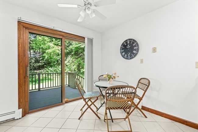 UNIT-4 - 22 Grove Pl, Condo with 2 bedrooms, 1 bathrooms and 1 parking in Winchester MA | Image 14