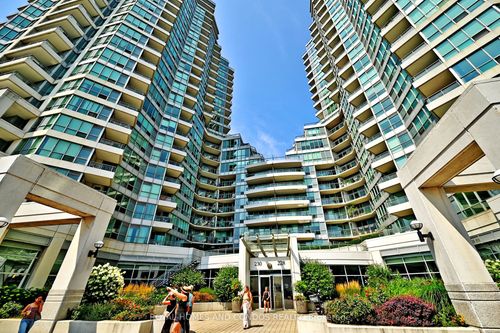 618-230 Queens Quay W, Toronto, ON, M5J2Y7 | Card Image