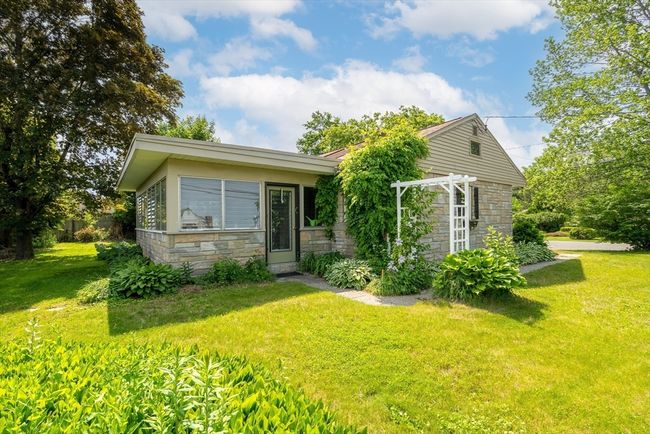16 Sheldon Ave, House other with 3 bedrooms, 2 bathrooms and 2 parking in Easthampton MA | Image 38