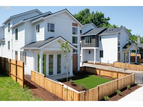 87 Ne 78th Ave, Portland, OR, 97213 | Card Image