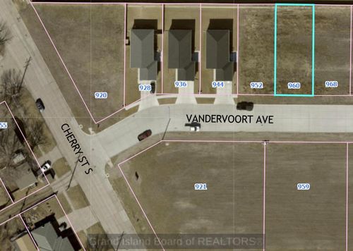 960 Vandervoort Ave, Grand Island, NE, 68801 | Card Image