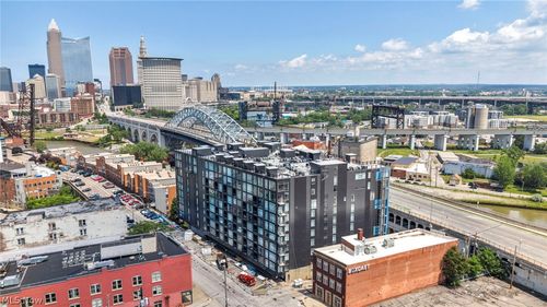 515-2222 Detroit Ave, Cleveland, OH, 44113-2456 | Card Image