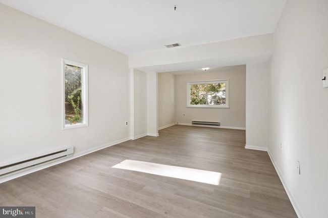 2281 Emerald Heights Ct, Townhouse with 3 bedrooms, 3 bathrooms and null parking in RESTON VA | Image 6