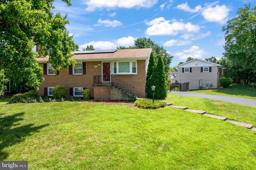 101 Williamsburg Rd, STERLING, VA, 20164-4322 | Card Image