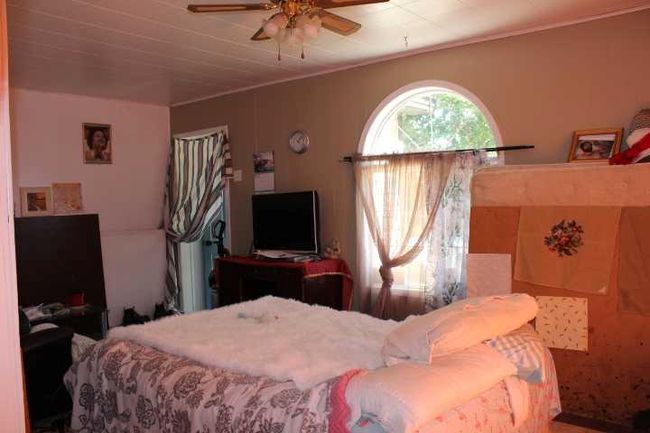 309 Centre St, House other with 3 bedrooms, 1 bathrooms and 1 parking in Bow Island AB | Image 8