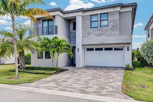 17225 Windy Pointe Ln, Boca Raton, FL, 33496-5647 | Card Image