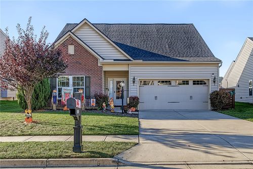 153 Rivulet Dr, Fairborn, OH, 45324-3880 | Card Image