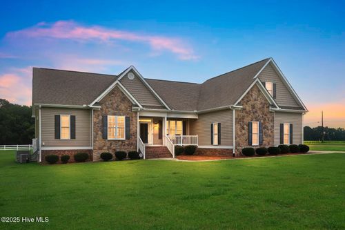 8637 Forest Cove Rd, Elm City, NC, 27822-9246 | Card Image