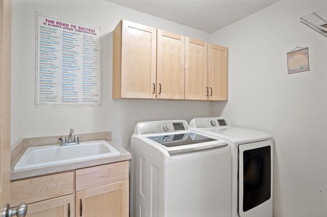 Lower level laundry room | Image 24