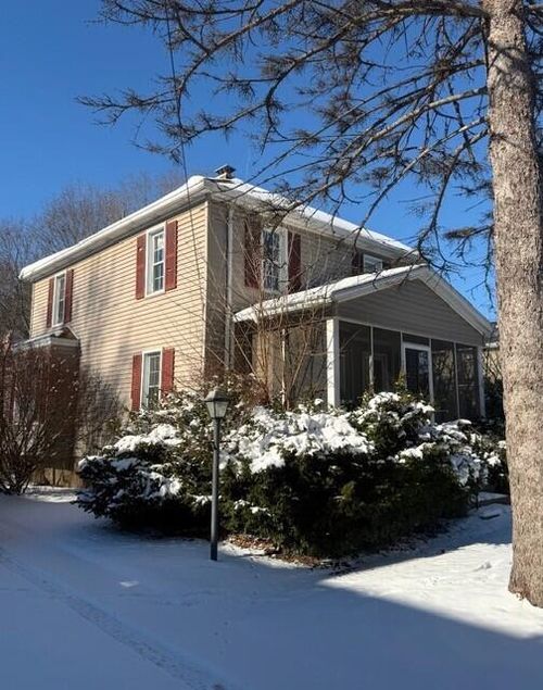 176 S Scott St, Adrian, MI, 49221-2533 | Card Image