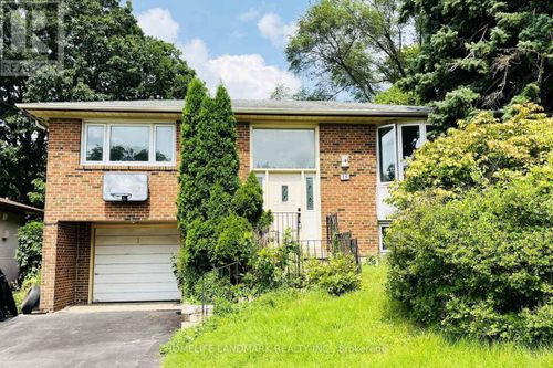 main-16 Lochinvar Cres, North York, ON, M3A3K1 | Card Image
