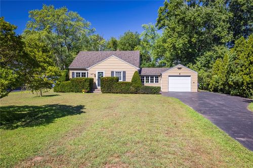 823 Chestnut Bnd, Webster, NY, 14580-1446 | Card Image