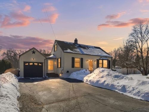 42 Anthony St, Agawam, MA, 01001-2304 | Card Image
