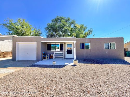 3800 Sierra Vista Dr, Farmington, NM, 87402-8359 | Card Image