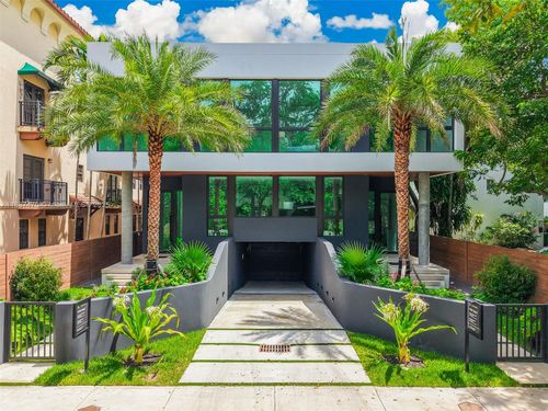 2824-2824 Coconut Ave, Miami, FL, 33133-3725 | Card Image