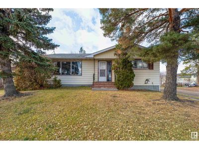 4928 49 St, House other with 3 bedrooms, 1 bathrooms and null parking in Lamont AB | Image 1