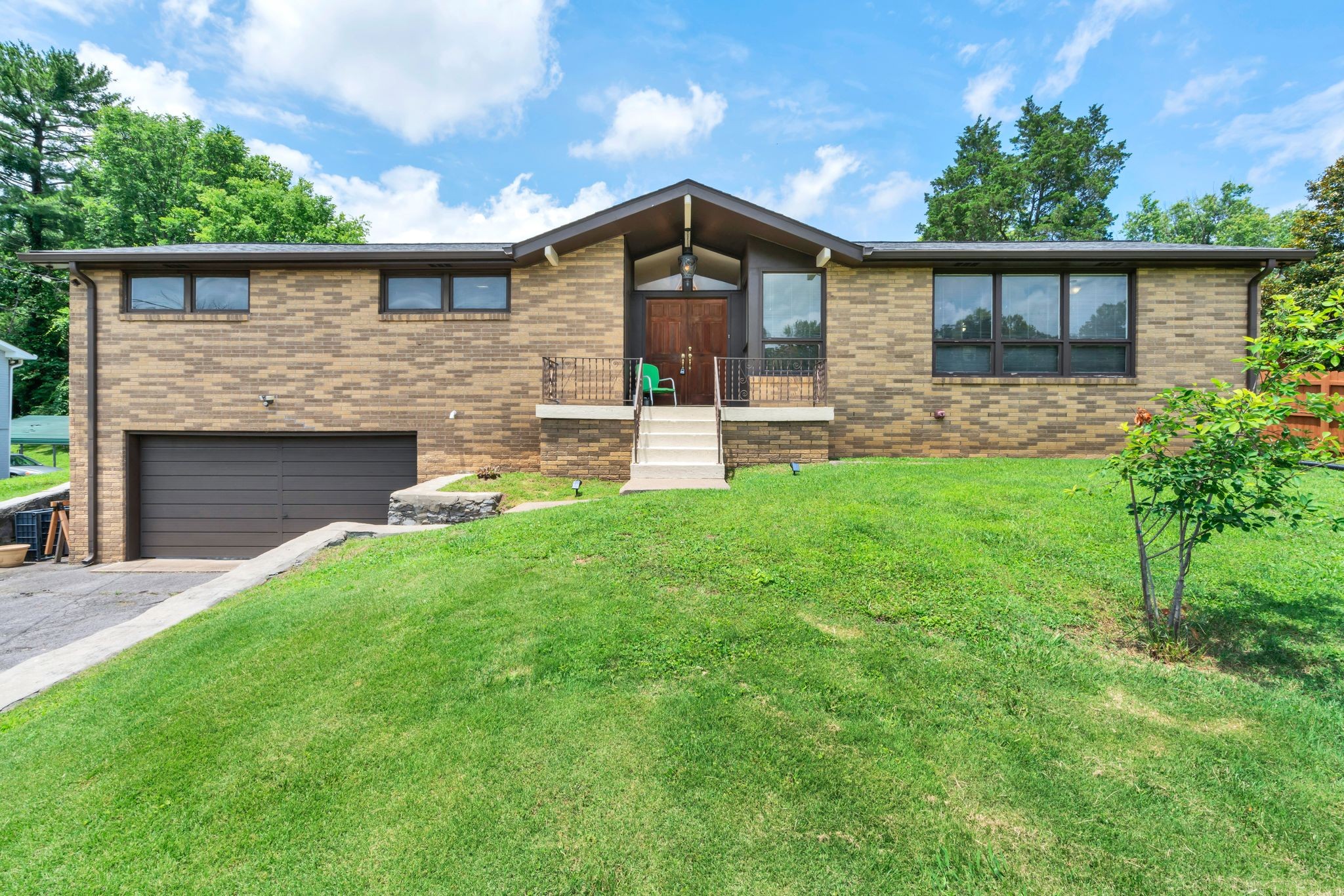 Winthorne Dr, Nashville, TN 37217