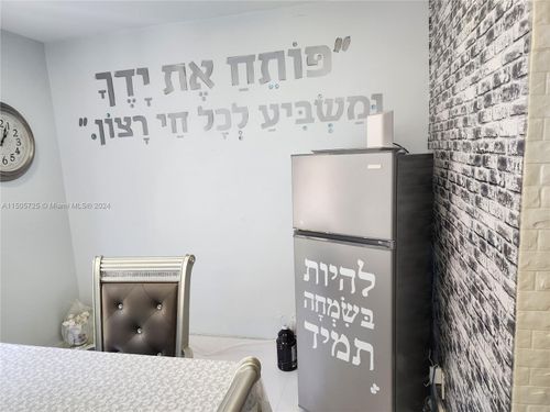 12b-3301 Simms St, Hollywood, FL, 33021-3107 | Card Image