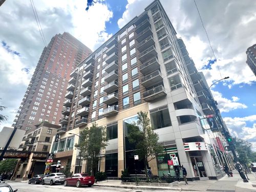 apt-307-1 8th St, Chicago, IL, 60605-5060 | Card Image