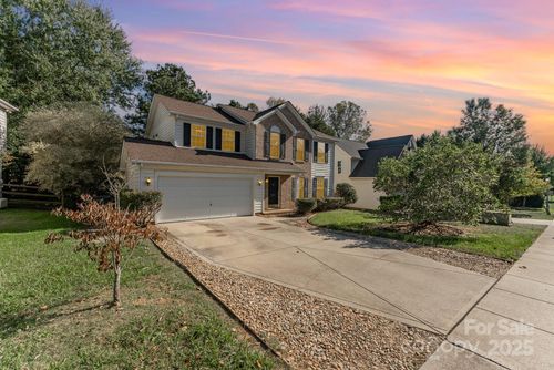 9824 Dauphine Dr, Charlotte, NC, 28216-2176 | Card Image
