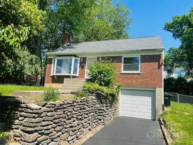 Raglan St, Cincinnati, OH 45230