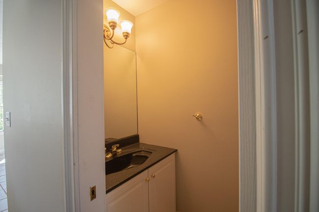 Bathroom | Image 21