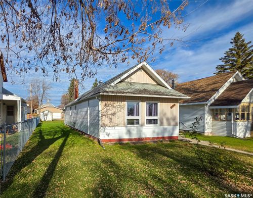 142 5th Avenue W, Melville, SK, S0A2P0 | Card Image
