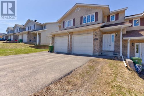 20 Northbrook Rd, Petawawa, ON, K8H3N4 | Card Image