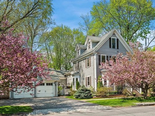 20 Maple St, Lexington, MA, 02420-2509 | Card Image